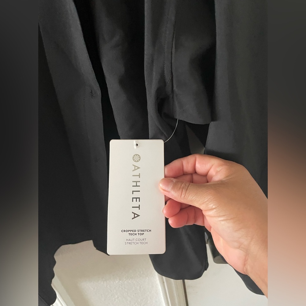 Athleta Cropped Stretch Tech Top Shirt in Black Size L - Picture 5 of 7
